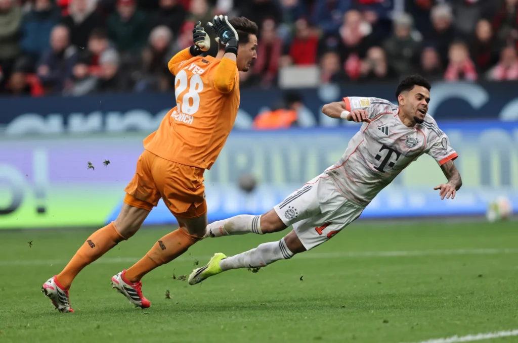 gettyimages-2266479389-1024x679 Nine-man Bayern hold on for draw at Leverkusen as lead cut to nine points