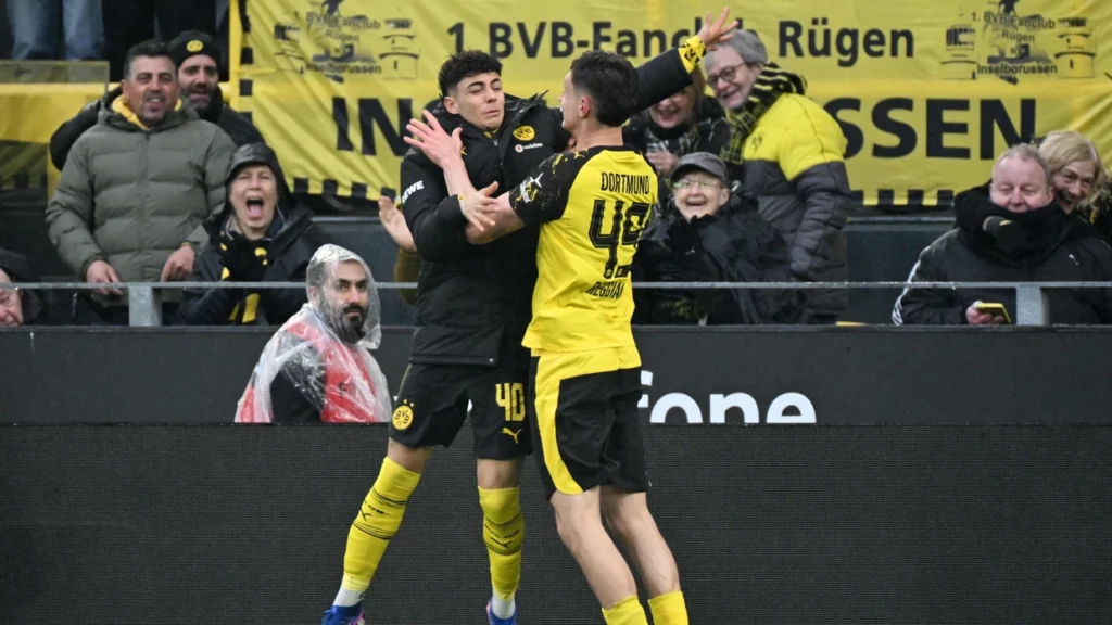 premiere-gelungen-tor-1024x576 Borussia Dortmund ease past Augsburg to gain ground in Bundesliga title race
