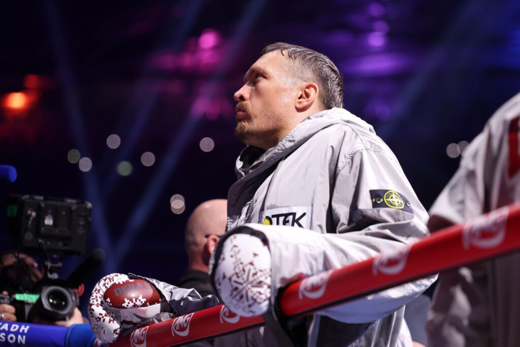 v-komande-aleksandra-usika-obyasnili-reshenie-boksyora-otkazatsya-ot-poyasa-wbo_1763954151609843545-1024x683 Usyk to defend WBC Heavyweight title against Verhoeven at the pyramids of Egypt