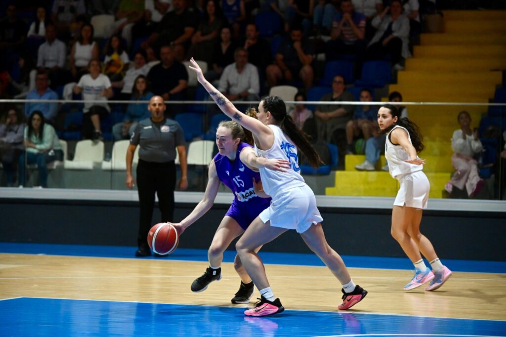 basketball-1024x682 Luxol surge after half-time to overpower Starlites