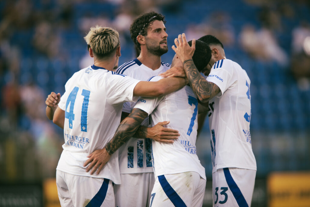 web-1-2-1024x683 Como rise to fifth in Serie A with comfortable win at Genoa