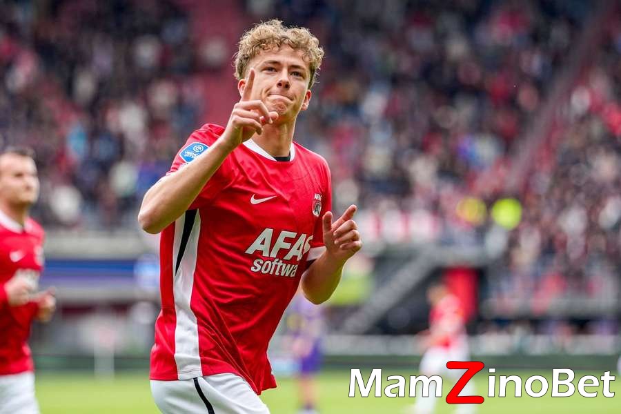 d296edf7-9f08-479a-be9a-8d209d5efab8 Sven Mijnans Set to Join PSV After Agreement with AZ